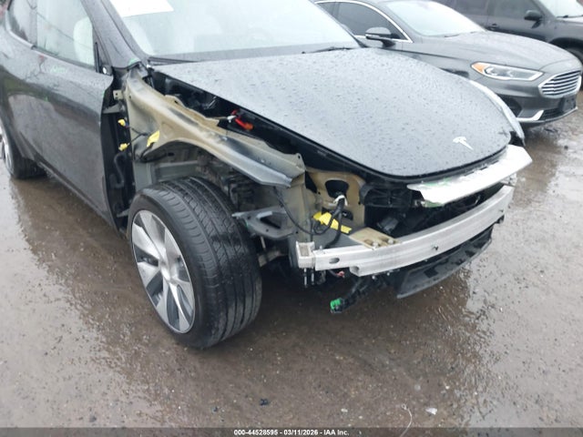 Aukcja sprzedaży 2024 Tesla Model Y Long Range Single Motor Rear-wheel Drive/rwd, vin: 7SAYGDED2RF053138, numer aukcji: 44528595