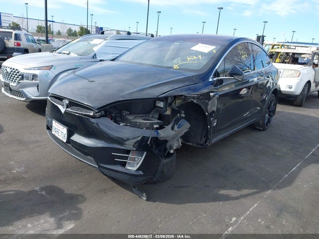 2018 Tesla Model X 100d/75d/p100d მანქანა იყიდება აუქციონზე, vin: 5YJXCAE24JF126967, აუქციონის ნომერი: 44528612