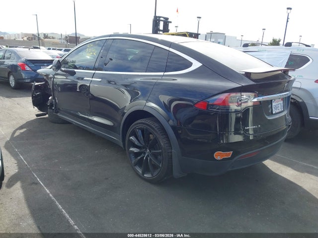 2018 Tesla Model X 100d/75d/p100d მანქანა იყიდება აუქციონზე, vin: 5YJXCAE24JF126967, აუქციონის ნომერი: 44528612
