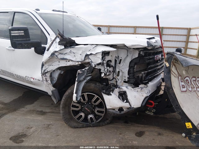 44528613 :رقم المزاد ، 1GT49VEYXNF210564 vin ، 2022 Gmc Sierra 3500hd 4wd  Standard Bed At4 مزاد بيع