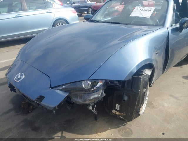 44528690 :رقم المزاد ، JM1NDAM73H0108115 vin ، 2017 Mazda Mx-5 Miata Rf Grand Touring مزاد بيع