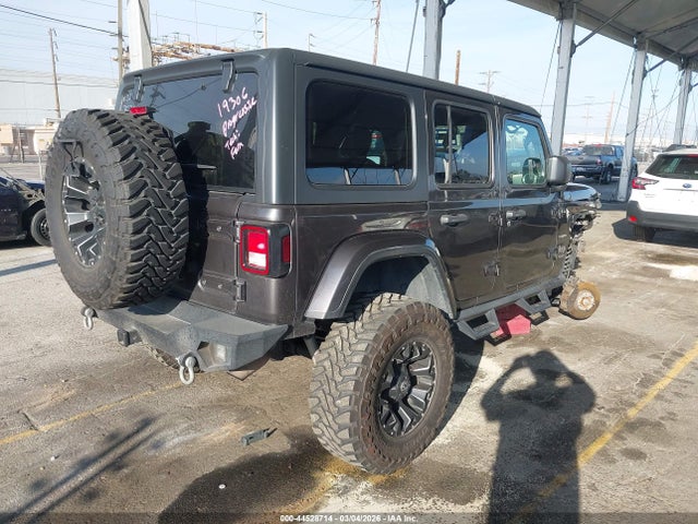 1C4HJXEN3KW514874 Jeep Wrangler Unlimited Sahara 4x4