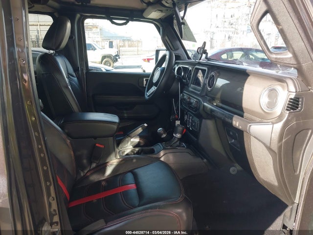 1C4HJXEN3KW514874 Jeep Wrangler Unlimited Sahara 4x4