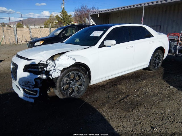 44528755 :رقم المزاد ، 2C3CCAGG0KH591107 vin ، 2019 Chrysler 300 300s Awd مزاد بيع