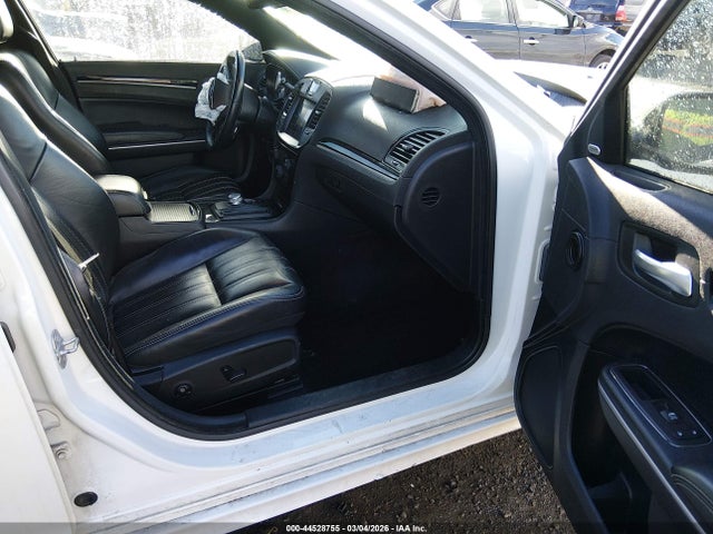 44528755 :رقم المزاد ، 2C3CCAGG0KH591107 vin ، 2019 Chrysler 300 300s Awd مزاد بيع