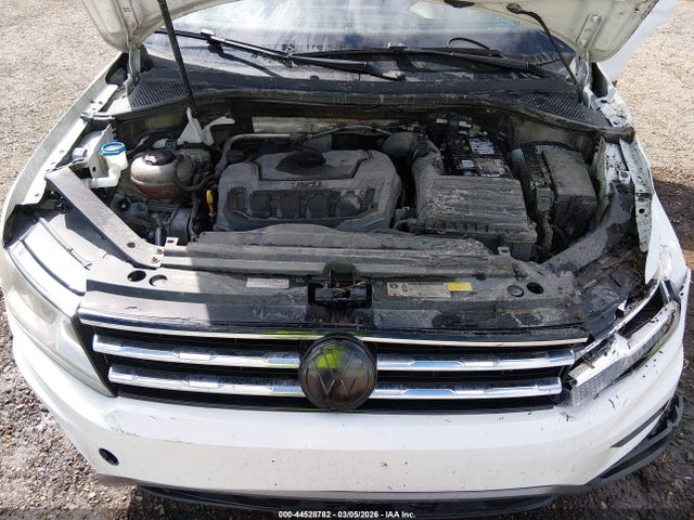 44528782 :رقم المزاد ، 3VV3B7AX2JM011917 vin ، 2018 Volkswagen Tiguan 2.0t Se/2.0t Sel مزاد بيع