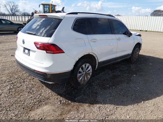 44528782 :رقم المزاد ، 3VV3B7AX2JM011917 vin ، 2018 Volkswagen Tiguan 2.0t Se/2.0t Sel مزاد بيع