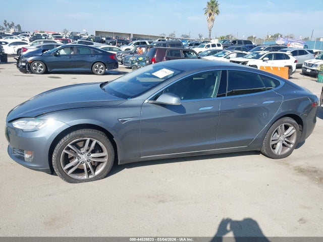 Aukcja sprzedaży 2013 Tesla Model S, vin: 5YJSA1CG0DFP27490, numer aukcji: 44528823