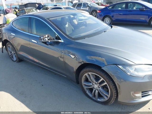 Aukcja sprzedaży 2013 Tesla Model S, vin: 5YJSA1CG0DFP27490, numer aukcji: 44528823