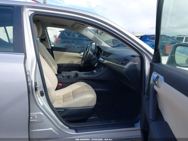 44528894 :رقم المزاد ، JTHKD5BHXB2046101 vin ، 2011 Lexus Ct 200h مزاد بيع