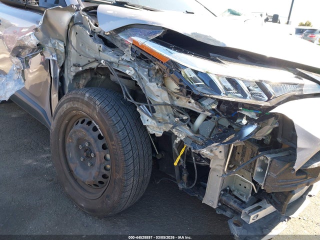 Toyota C-HR LE 2020 JTNKHMBX3L1076356 Image 6