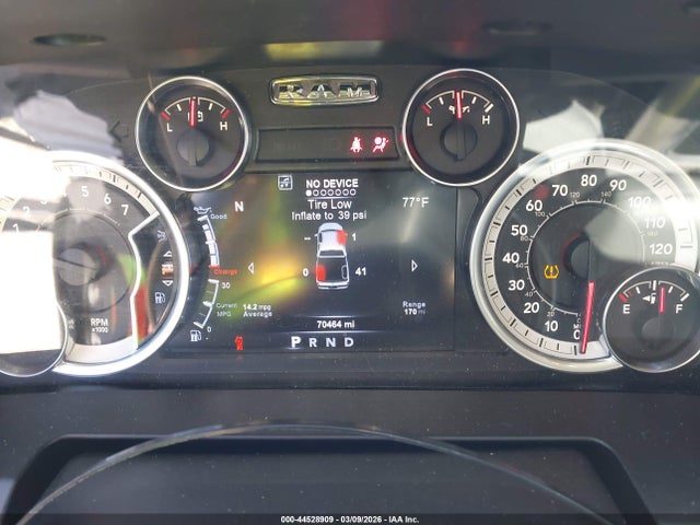 44528909 :رقم المزاد ، 1C6RR7LT4HS598340 vin ، 2017 Ram 1500 Big Horn  4x4 5'7 Box مزاد بيع