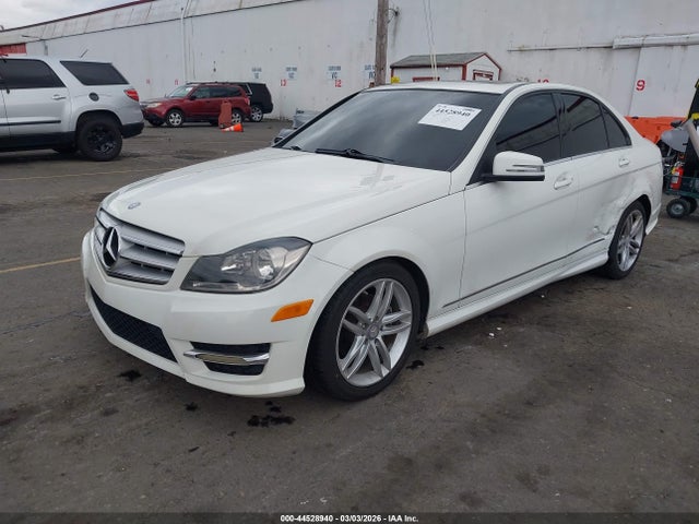 Aukcja sprzedaży 2012 Mercedes-benz C 300 Luxury 4matic/sport 4matic, vin: WDDGF8BB7CA656100, numer aukcji: 44528940