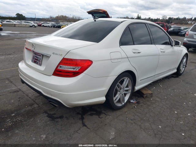 Aukcja sprzedaży 2012 Mercedes-benz C 300 Luxury 4matic/sport 4matic, vin: WDDGF8BB7CA656100, numer aukcji: 44528940
