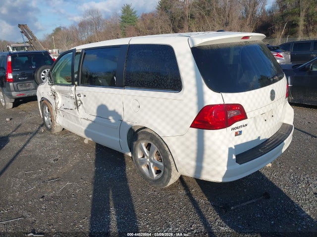 44528954 :رقم المزاد ، 2V4RW3D16AR174288 vin ، 2010 Volkswagen Routan Se مزاد بيع