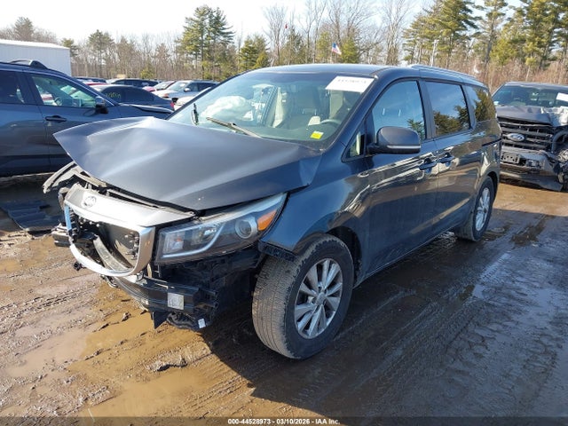 KIA SEDONA LX 2016 KNDMB5C18G6085089 Image 2