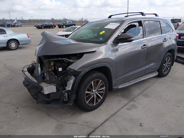 5TDKZRFH0HS513788 Toyota Highlander Xle
