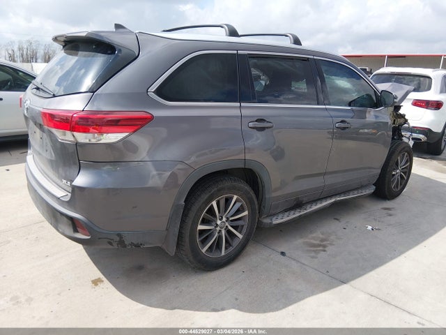 5TDKZRFH0HS513788 Toyota Highlander Xle
