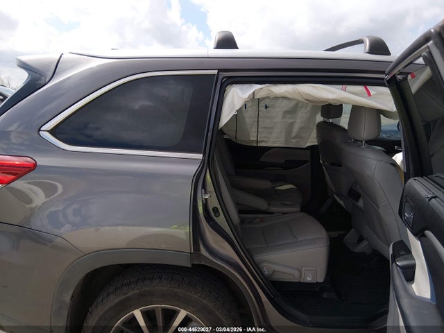 5TDKZRFH0HS513788 Toyota Highlander Xle