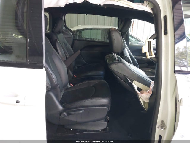 Продажа на аукционе авто 2021 Chrysler Pacifica Hybrid Touring L, vin: 2C4RC1L7XMR517685, номер лота: 44529041