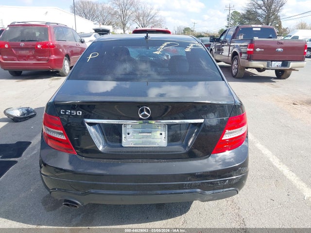 44529063 :رقم المزاد ، WDDGF4HB6DG093460 vin ، 2013 Mercedes-benz C 250 Sport مزاد بيع