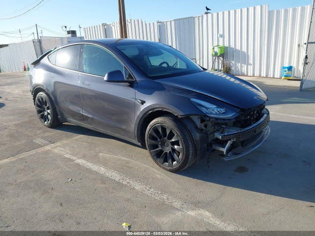 2022 TESLA MODEL Y 7SAYGDEE0NF319372
