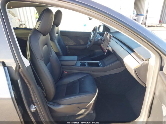 2022 TESLA MODEL Y 7SAYGDEE0NF319372 Photo 4