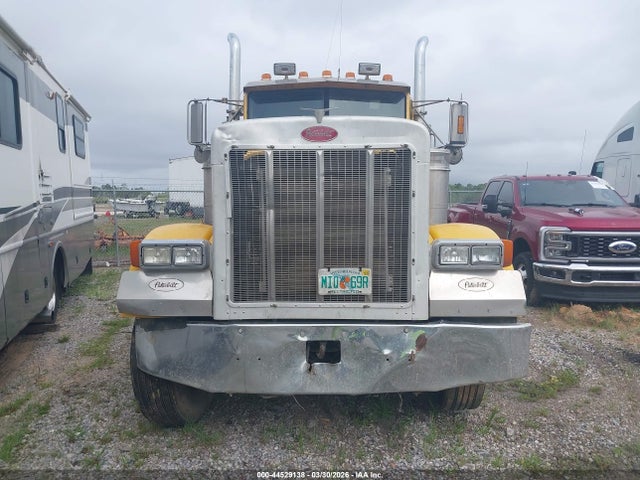 Продажа на аукционе авто 2001 Peterbilt 379, vin: 1XP5DB9X21N498677, номер лота: 44529138