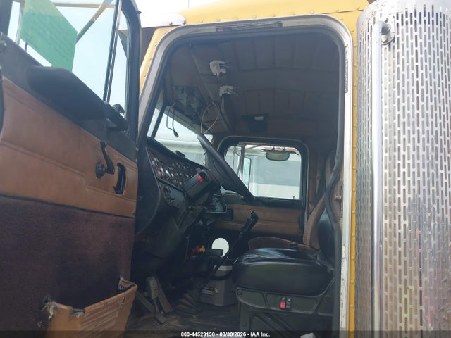 Продажа на аукционе авто 2001 Peterbilt 379, vin: 1XP5DB9X21N498677, номер лота: 44529138