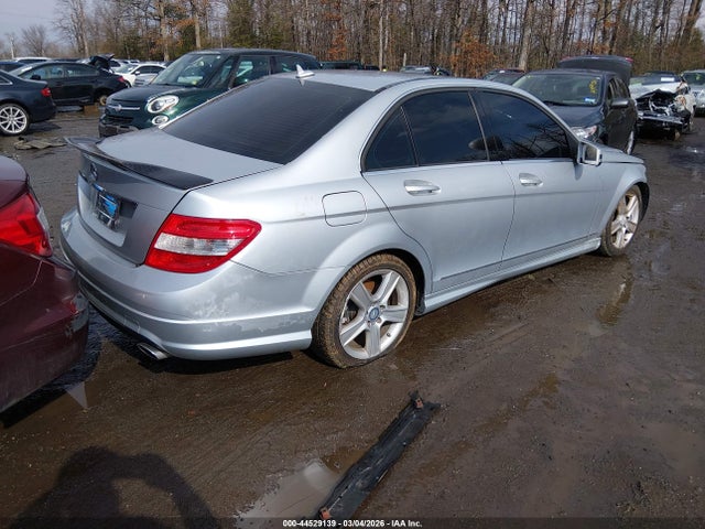 2011 Mercedes-benz C 300 Luxury 4matic/sport 4matic მანქანა იყიდება აუქციონზე, vin: WDDGF8BB1BR162833, აუქციონის ნომერი: 44529139