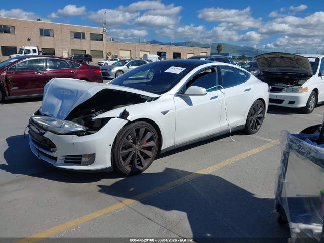 Продажа на аукционе авто 2014 Tesla Model S P85d, vin: 5YJSA1H28EFP63572, номер лота: 44529168