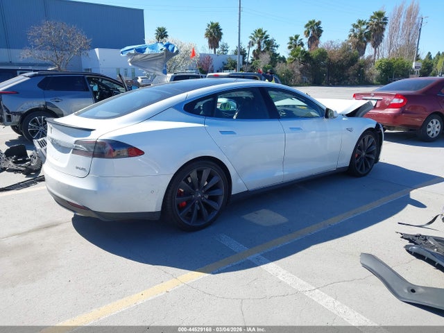 Продажа на аукционе авто 2014 Tesla Model S P85d, vin: 5YJSA1H28EFP63572, номер лота: 44529168
