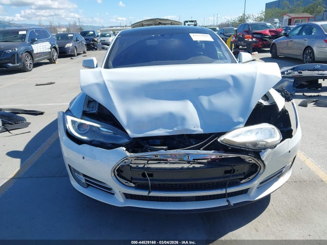 Продажа на аукционе авто 2014 Tesla Model S P85d, vin: 5YJSA1H28EFP63572, номер лота: 44529168