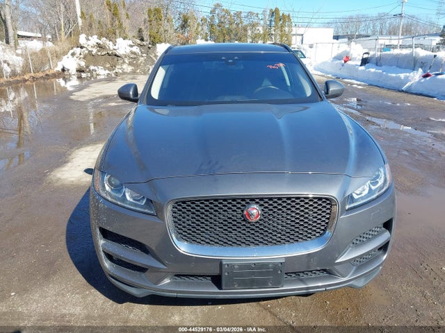 2017 JAGUAR F-PACE SADCJ2BV7HA895415 Photo 5