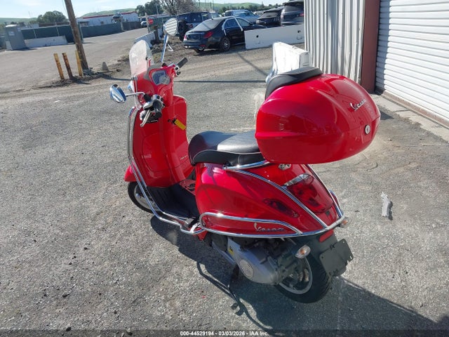 Vespa Sprint 150 3v 2015 ZAPM818G4F5400719 Image 3