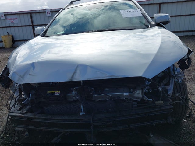 Toyota Corolla Cross Le 2024 7MUCAABG6RV105572 Image 13