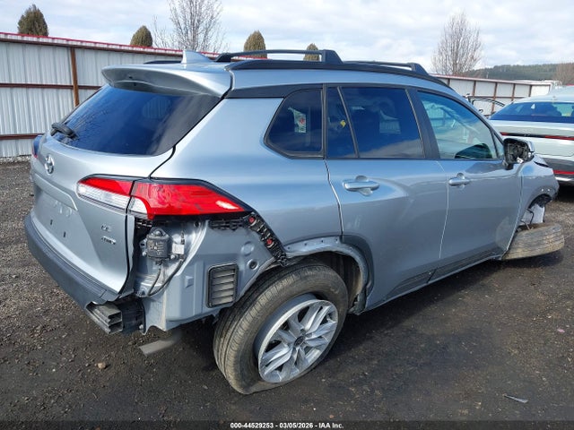 Toyota Corolla Cross Le 2024 7MUCAABG6RV105572 Image 4