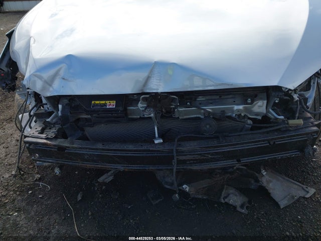 Toyota Corolla Cross Le 2024 7MUCAABG6RV105572 Image 6