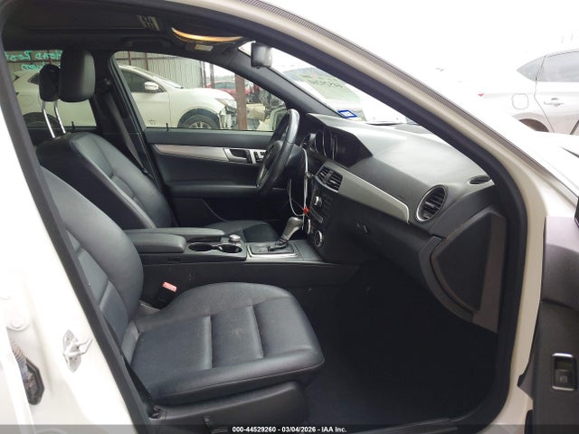 Aukcja sprzedaży 2014 Mercedes-benz C 300 Sport 4matic, vin: WDDGF8AB7ER302566, numer aukcji: 44529260