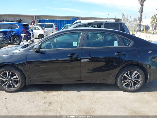 2023 Kia Forte Lxs მანქანა იყიდება აუქციონზე, vin: 3KPF24AD3PE637964, აუქციონის ნომერი: 44529298