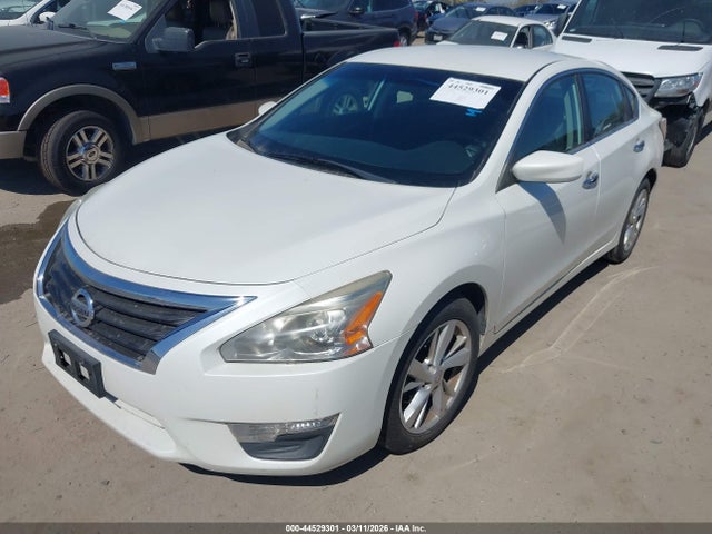 Nissan Altima 2.5 S 2015 1N4AL3AP0FN337021 Image 2