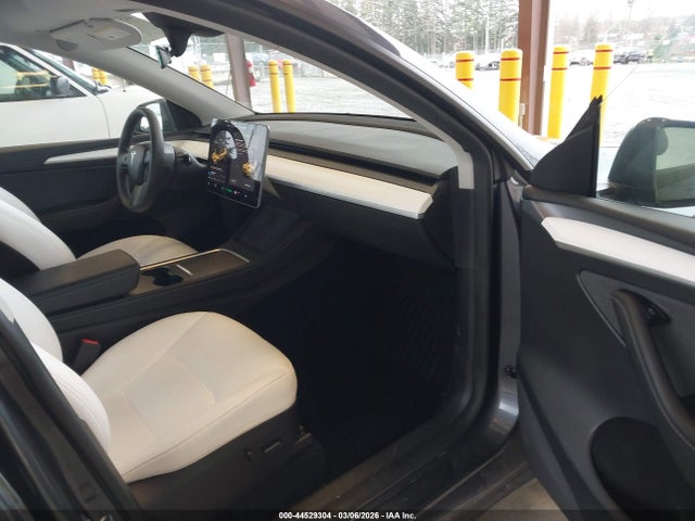 7SAYGAEE6PF947678 Tesla Model Y Awd/long Range Dual Motor All-wheel Drive
