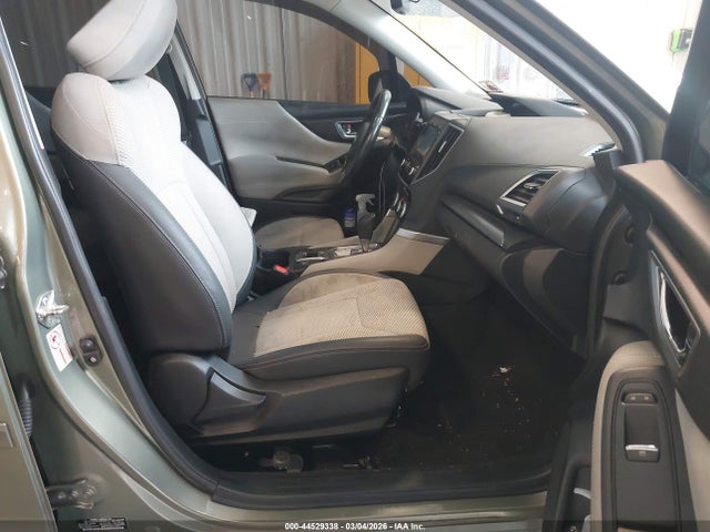 Продаж на аукціоні авто 2019 Subaru Forester Premium, vin: JF2SKAGC2KH404612, номер лоту: 44529338