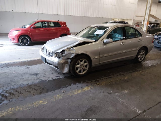2004 Mercedes-benz C 240 4matic მანქანა იყიდება აუქციონზე, vin: WDBRF81J34F460296, აუქციონის ნომერი: 44529350
