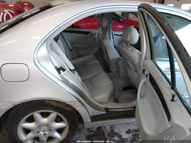 2004 Mercedes-benz C 240 4matic მანქანა იყიდება აუქციონზე, vin: WDBRF81J34F460296, აუქციონის ნომერი: 44529350
