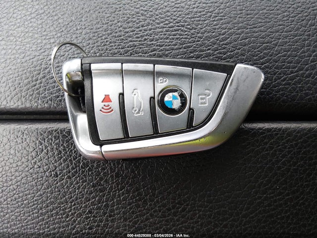 2019 BMW 530E WBAJB1C54KB376877 Photo 10