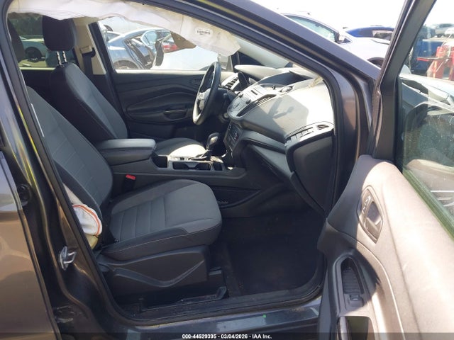 44529395 :رقم المزاد ، 1FMCU0F7XHUC83951 vin ، 2017 Ford Escape S مزاد بيع