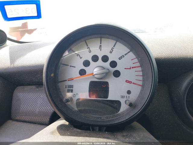 2011 MINI COOPER S WMWSV3C58BTY20666 Photo 6