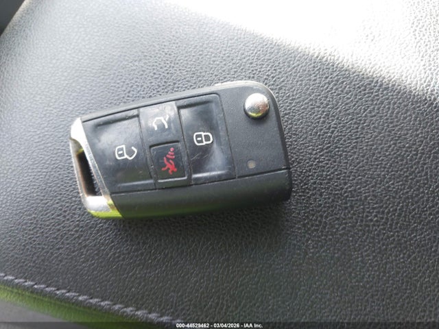 2020 VOLKSWAGEN TIGUAN 3VV3B7AX1LM006260 Photo 10