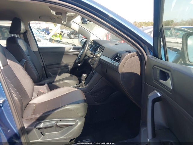 2020 VOLKSWAGEN TIGUAN 3VV3B7AX1LM006260 Photo 4
